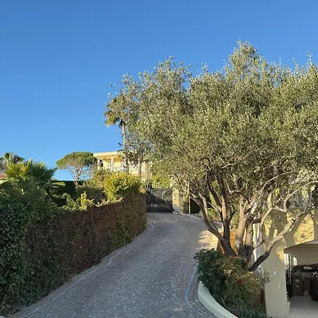 Sud In Mit Pool- Meer- Und Alpenblick Villa